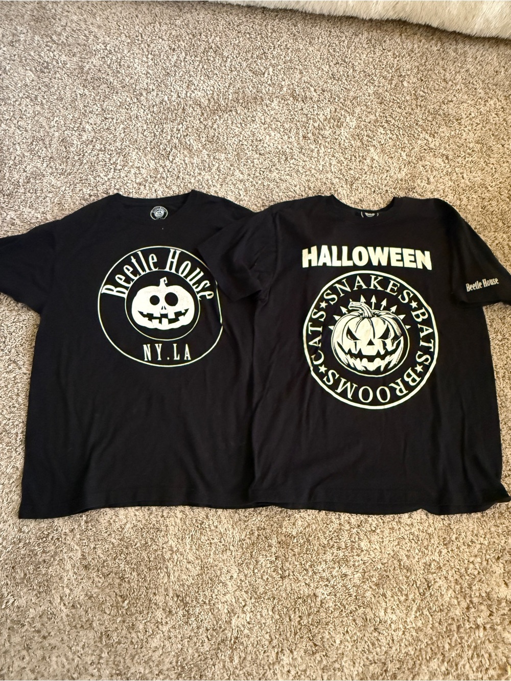 2 Halloween Beetle House BarNYC LA Shirts Large T-shirt
